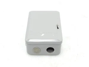 INTERMATIC T104 SWITCH USED - Picture 1 of 3
