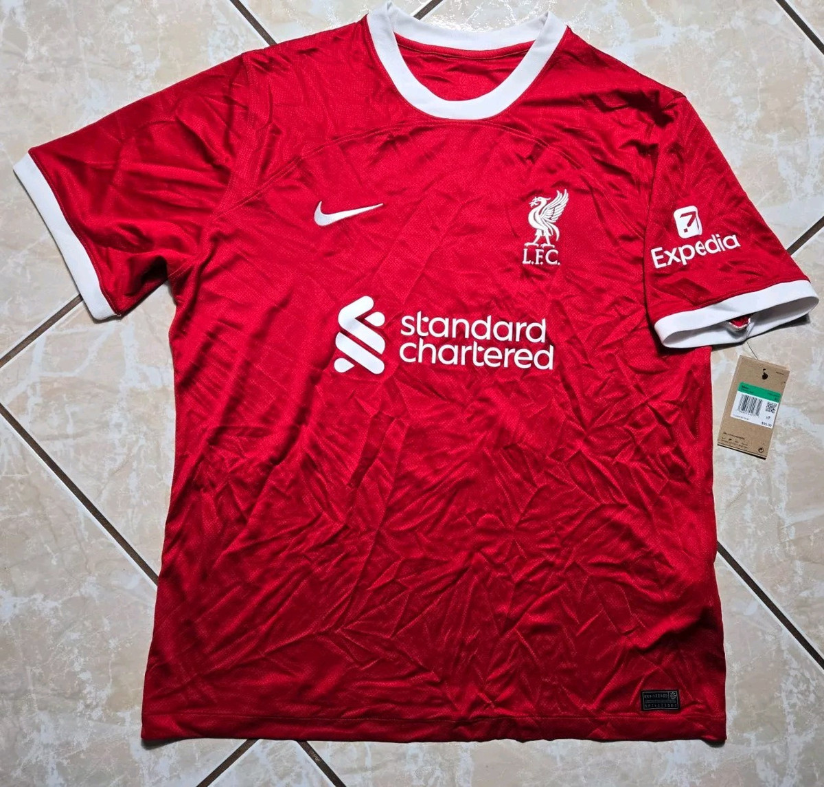Liverpool Size XL International Club Soccer Fan Jerseys for Liverpool Size XL International Club Soccer Fan Jerseys for