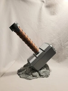 Marvel Avengers Replica Martello di Thor Mjolnir a Grandezza Naturale - Foto 1 di 6