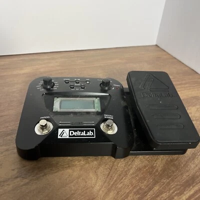 Pedal para guitarra DeltaLab DBFX1 efectos bajos sin fuente de alimentación sin probar Foto 1 de 3