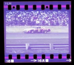 Chevy Cale Yarborough #11 - NASCAR Daytona Speedweek 1975 - negativo de carrera de colección - Imagen 1 de 2
