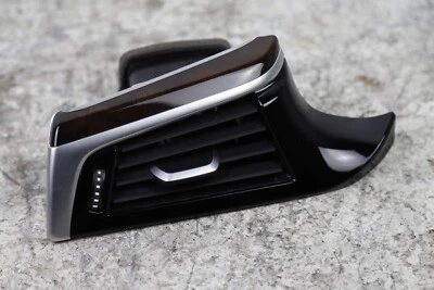 Решетка вентиляционная для левой приборной панели кондиционера переменного тока для BMW G30 530i 530e 540i M550 17–22 годов выпуска 9329545 - Изображение 1 из 4