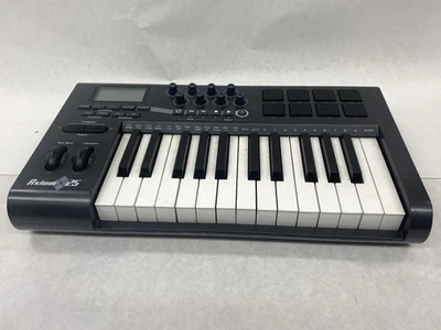 M-AUDIO AXIOM 25 KEYBOARD - Image 1 of 4