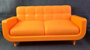 Barbie Puppenhaus Modern Orange Sofa Couch 2020 Zubehör Formkunststoff - Bild 1 von 5