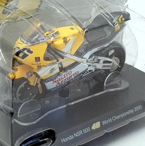 Altaya 1/18 Scale FFR31 - Honda NSR 500 #46 World Championship 2000 Rossi - Picture 1 of 2