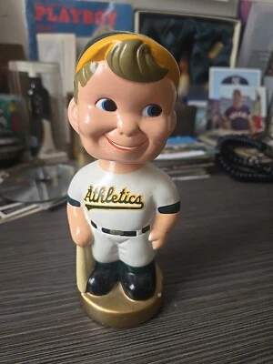 Vintage 2001 Oakland Athletics Bobblehead TEI Mascot Gold Base SGA MLB Twins - Image 1 of 4