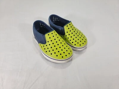 Zapatos sin cordones nativos para niños talla C9 Top de goma verde lima y azul Jefferson Foto 1 de 4