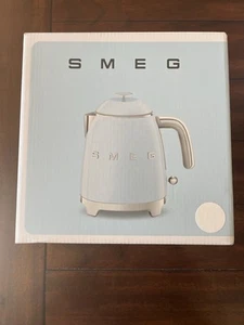 New in Open Box Smeg 50's Retro-style Electric Kettle 0.8 lt / 3 cups , WHITE - Picture 1 of 4