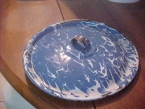 Vintage Enamelware Graniteware Pan Pot Lid cover only - Blue and White Swirl - Picture 1 of 2