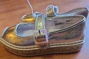 Steve Madden Espadrille Jelise Gold  Platform Big  Girls 2 New DISPLAY MODEL - Picture 1 of 10