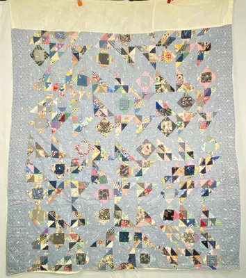 Edredón azul vintage hecho a mano algodón floral años 30 saco de alimentación chatarra retazos Foto 1 de 4