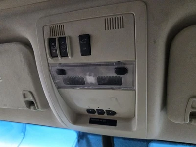 Consola techo delantero con techo corredizo para 07-11 Escalade 645258 Foto 1 de 4