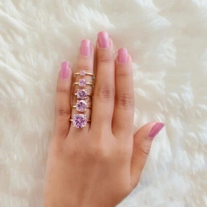 Round Pink Cubic Zirconia engagement ring Silver ring Simulant Ring FD338 - Picture 1 of 8