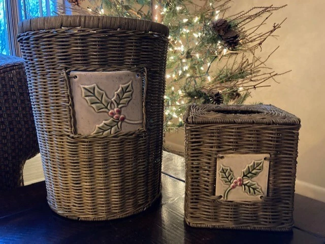 Target Navidad Mimbre Ratán Pañuelo Caja Cubierta Cesta Cerámica Acebo ¡EXCELENTE! Foto 1 de 1