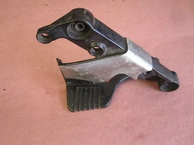 85-87 Yamaha FZ750 FZ 750 Juego de soporte de montaje de clavija de pie delantero derecho palanca de cambios trasero Foto 1 de 3