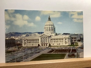 City Hall Building: San Francisco, CA - Vintage Postcard - Picture 1 of 3