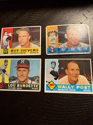 1960 TOPPS BASEBALL LOT OF 23 LOW GRADE FILLER CARDS ALL PICTURED!!!!!!!!! - Image 1 of 4