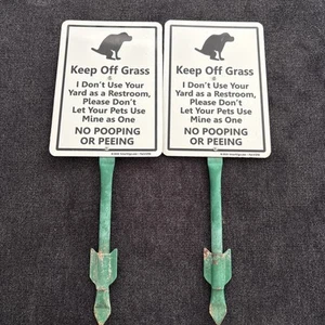 Set Of 2 Keep Off Grass Pet Signs - Picture 1 of 4