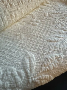Vtg Victorian Matelasse White Cotton Woven Coverlet Bed Topper 71”x77” Cottage - Picture 1 of 24