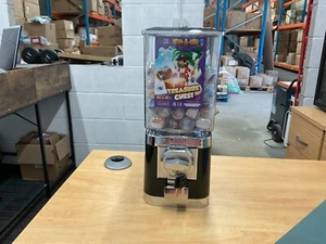 Black Retro Toy Capsule 50p Coin Operated Vending Machine With 100 Toy Capsules. - Picture 1 of 3