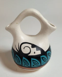 Vintage Miniature Navaho Clay Wedding Pot Native American Southwest Signed - Picture 1 of 5