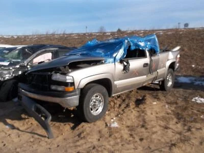 Used Washer Fluid Reservoir fits: 2002 Chevrolet Silverado 2500 pickup w/low lev - Image 1 of 4