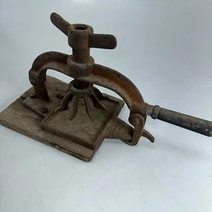VULCANIZER Waupun, Wi TUBE VALVE BY SHALER COMPANY Vintage tool Farm Fresh - Picture 1 of 14