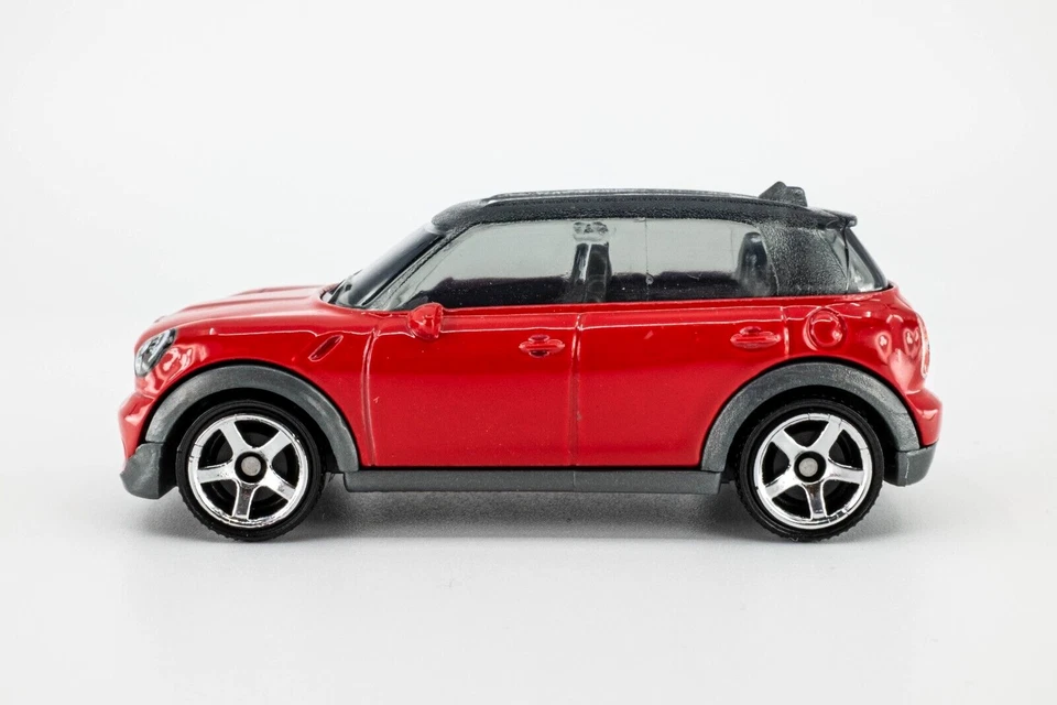 2020 Matchbox #11 2011 Mini Cooper® Countryman PURE RED | MINT - Image 1 of 1