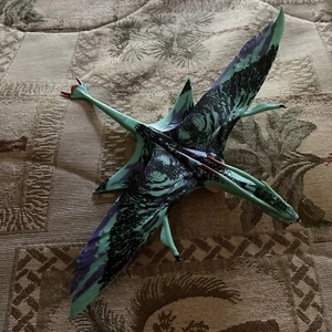 Pandora Mountain Banshee Dragon World of Avatar Figure Roars Disney Parks Works! - Picture 1 of 6