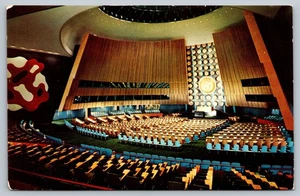 Vintage United Nations General Assembly Hall New York Postcard - Picture 1 of 2