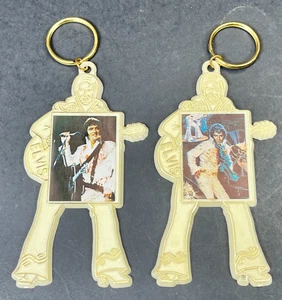 Lote de llaveros vintage de Elvis Presley X2 guitarra en vivo en el escenario en forma de figura años 70 - Imagen 1 de 7