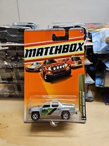 MATCHBOX 2010 OUTDOORS SPORTSMAN HONDA RIDGELINE (OVERLAND CREW 4X4) #82 SILVER - Picture 1 of 2