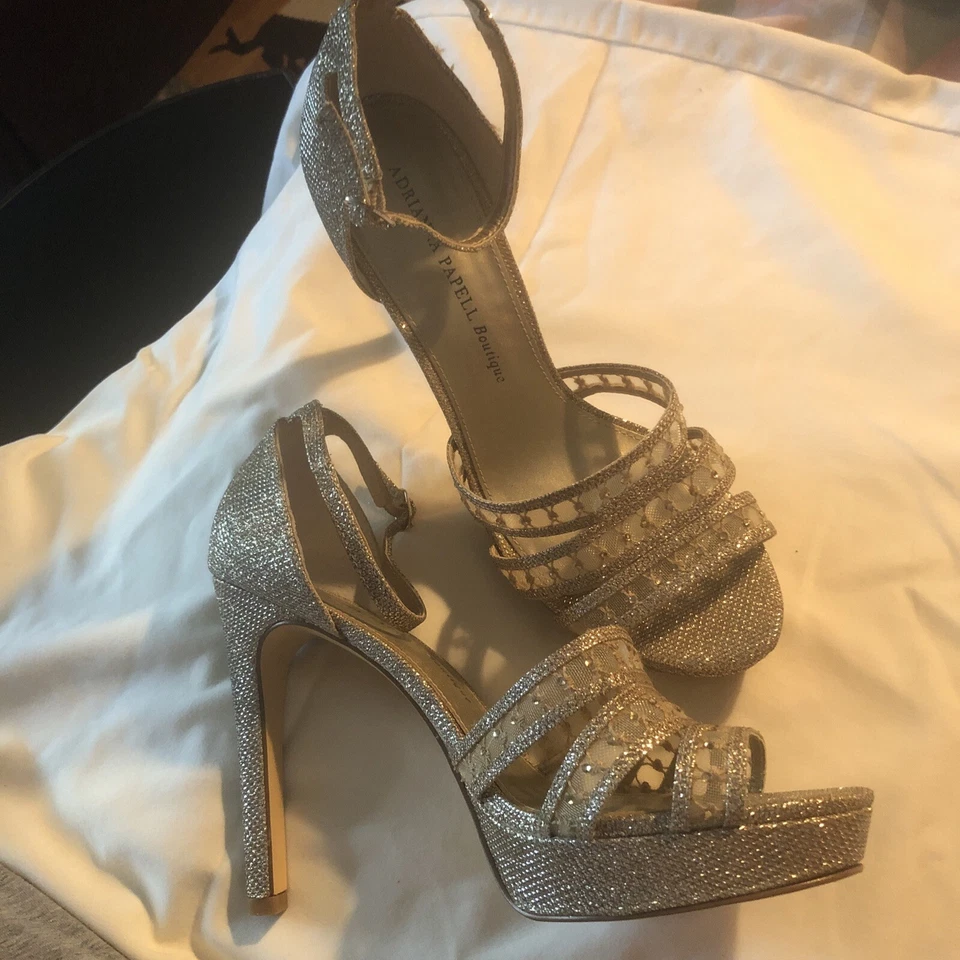 Tacones Adrianna Papell Foto 1 de 4