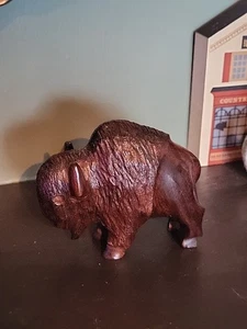 Vintage Hand Carved Ironwood Bison/Buffalo 8.5cm - Picture 1 of 7