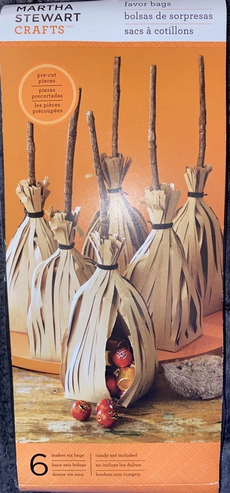 Nuevo Martha Stewart 6 escobas de bruja de Halloween Favor Kit de bolsas de golosinas Foto 1 de 1