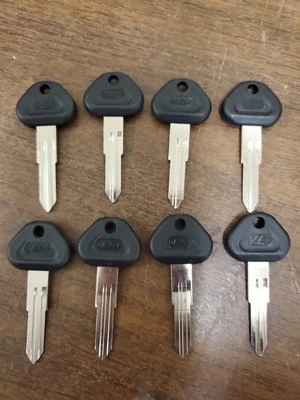 Lot of 8 KL Italy Automotive Blank Key (DA25-P) for Nissan Pickup -New- - Image 1 of 4