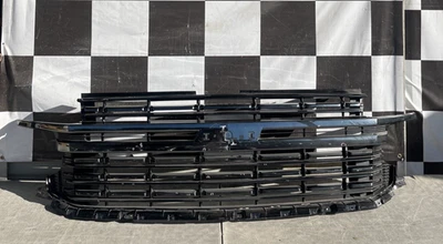 2021 2022 2023 2024 Chevrolet Tahoe Suburban Grill Used Oem 84639388 - Image 1 of 4