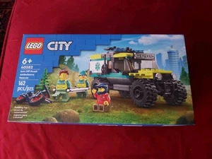 LEGO CITY: 4x4 Off-Road Ambulance Rescue (40582) - Bild 1 von 5