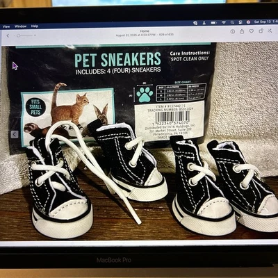 BOTAS PARA PERROS PEQUEÑAS Foto 1 de 3