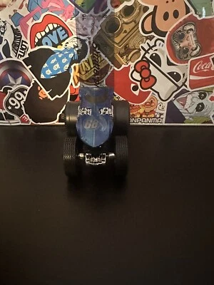 Camión Monster Jam Twin Mill azul #68 1:64 diecast Hot Wheels en muy buena condición Foto 1 de 4