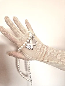 vintage lace wedding gloves size 6 1/2 - Picture 1 of 7