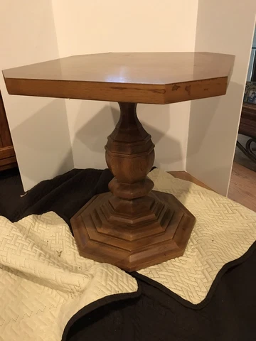 Late 19th Century Octagonal Oak Table 20X20 In Cover