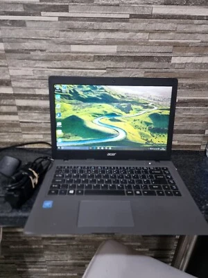 H1727 Acer Swift SF114-31 N15V2 Laptop 14.1" 4GB 64GB SSD Win 10 Intel Pentium - Image 1 of 4