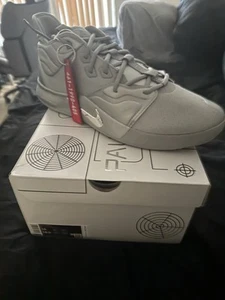 Size 15 Nike PG 3 NASA 50th - Picture 1 of 4