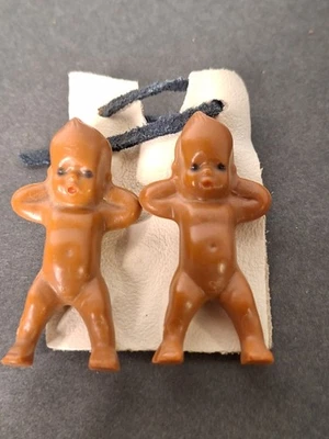 Muñeca Kewpie bebé afroamericana de plástico duro de colección 2,25" Foto 1 de 4