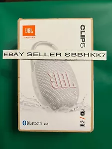 JBL Clip 5 Ultra Tragbarer Wasserdichter & Staubdichter Bluetooth Lautsprecher WEISS Neu - Bild 1 von 1