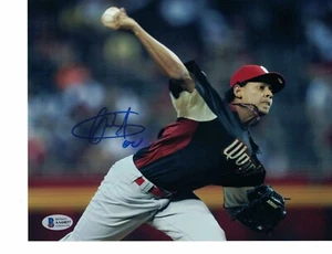 FOTO FIRMADA CARLOS MARTINEZ 8X10 SAN LOUIS CARDENALES AUTÓGRAFO AUTO BECKETT - Imagen 1 de 1