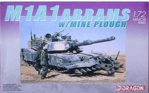 DRAGON 7213 M1A12 Abrams w/mine plough scala 1/72 - Foto 1 di 1