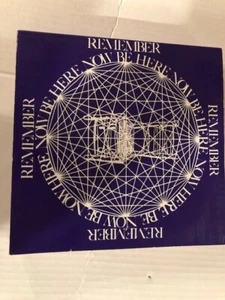 Be Here Now, Ram Dass, Psychedelic Eastern Religion Classic, NOS, 30th Printing - Imagen 1 de 2