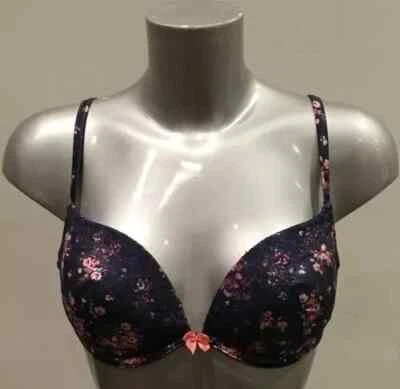 NEWLOOK SATIN/LACE PADDED PLUNGE BRABRIEF SET SIZE 32DD - Image 1 of 2